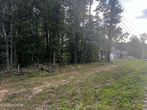 3rd image of 221 Thrushwood Dr #23