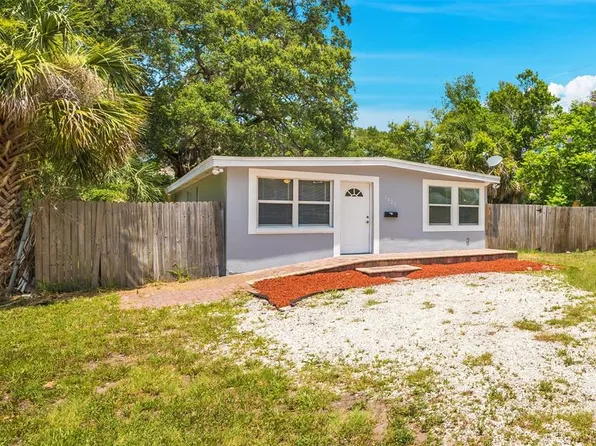2625 12th St S, Saint Petersburg, FL 33705