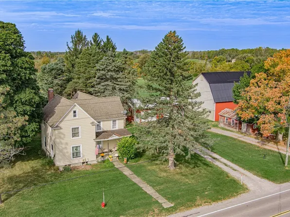 6510 Salt Rd, Clarence, NY 14031