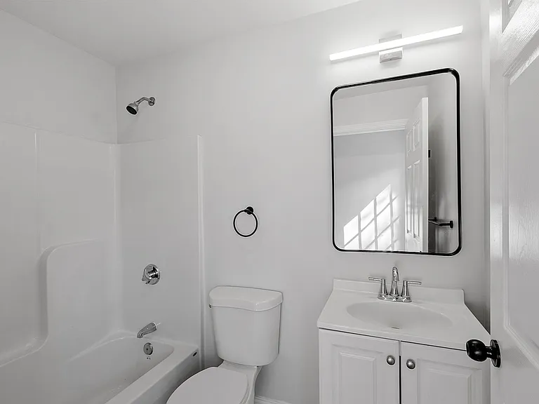 11 Main St #2 — Photo 17