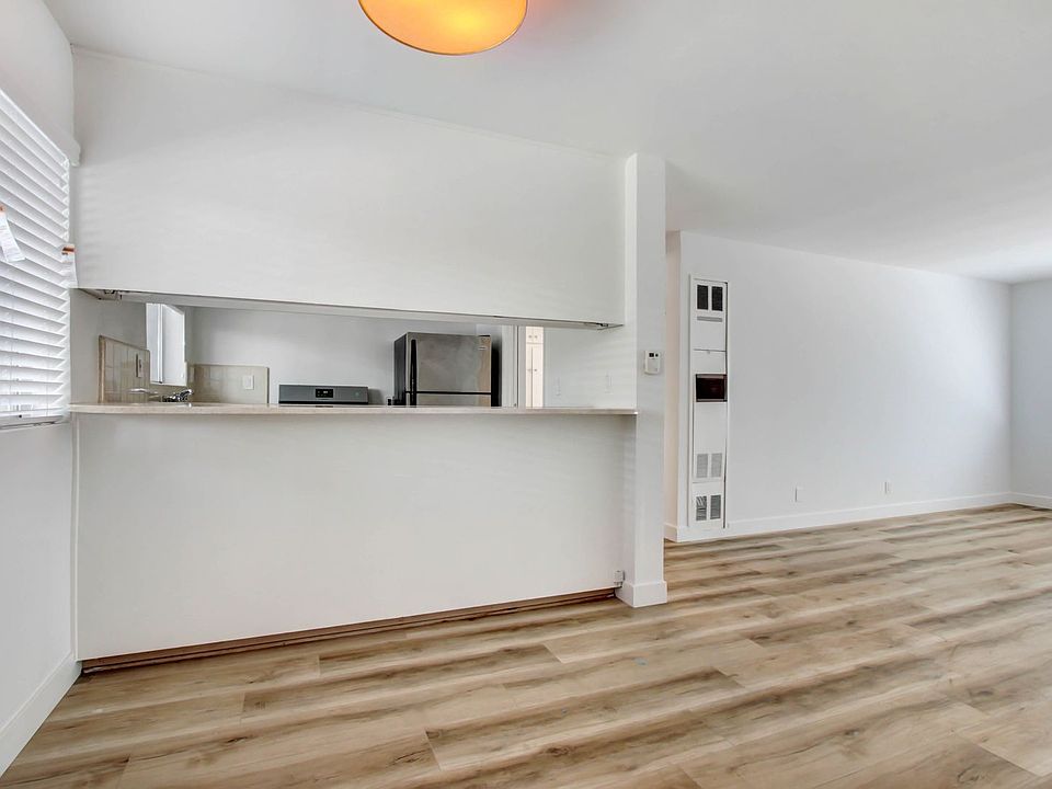 1st image of 303 California Ave APT 4