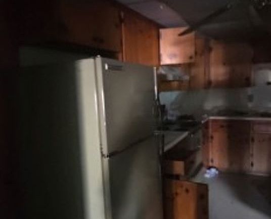 5th image of 300 E Louther St