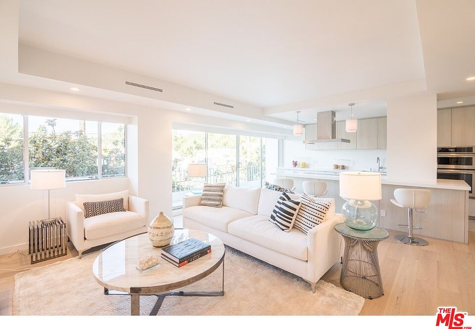 1st image of 838 N Doheny Dr APT 302