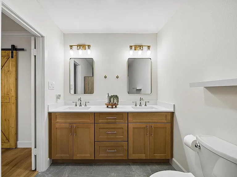 10042 Valley Forge Dr — Photo 6