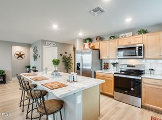 8122 W Sands Rd, Glendale, AZ 85303