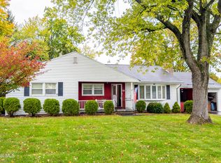 6 Dan Del Dr, Latham, NY 12110