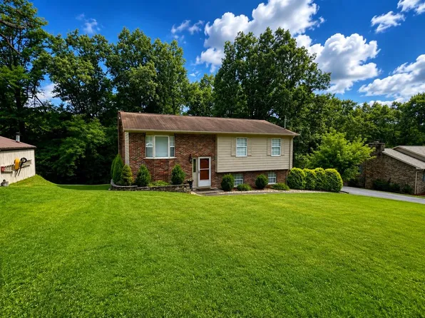 165 Cayman Dr, Beckley, WV 25801