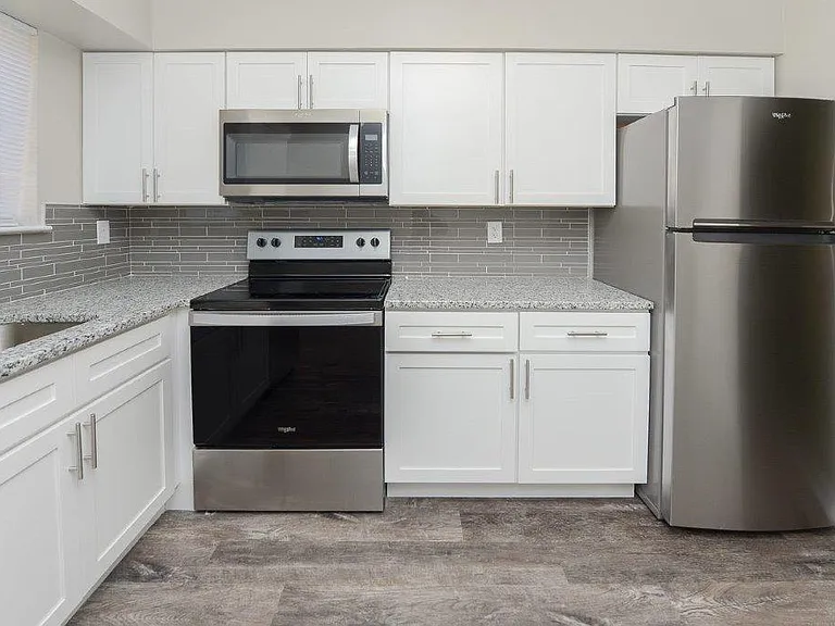 Taylor Park Apartment Homes — Photo 2