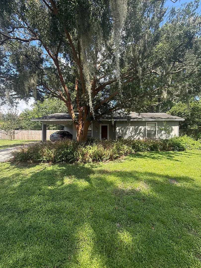 Charming 2-Bedroom, 2-Bath Home in Northwood Pines — Photo 1