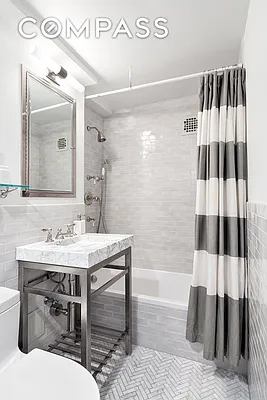 Sold by Compass | media 21