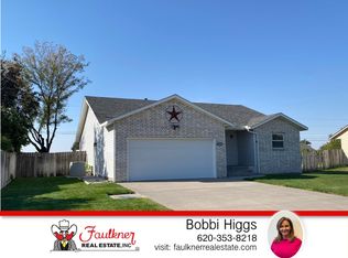 1219 E Illinois Ave, Ulysses, KS 67880