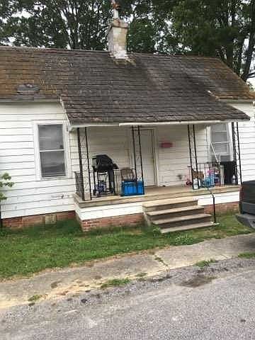 2nd image of 13 Geer St