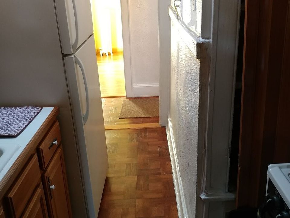 1st image of 2416 21st Ave #2