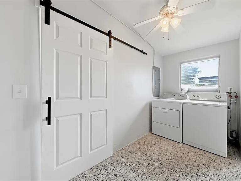 14190 Page Ave — Photo 22