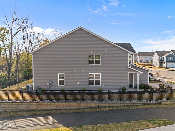 5th image of 2220 Sugar Cone Way