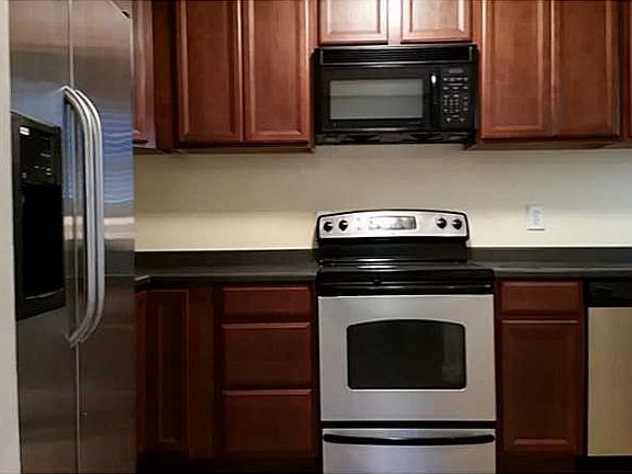 4th image of 1307 Bassett St