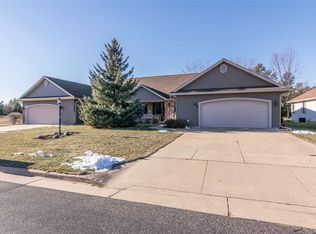 4710 Ridgeview Ct, Wisconsin Rapids, WI 54494