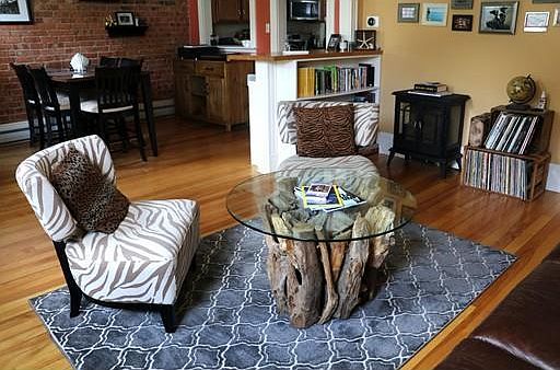 2nd image of 13 Netherlands Rd #2