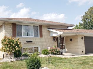 18362 Bock Rd, Lansing, IL 60438