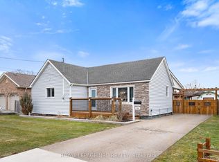 7552 Dorchester Rd, Niagara Falls, ON L2G 5W2