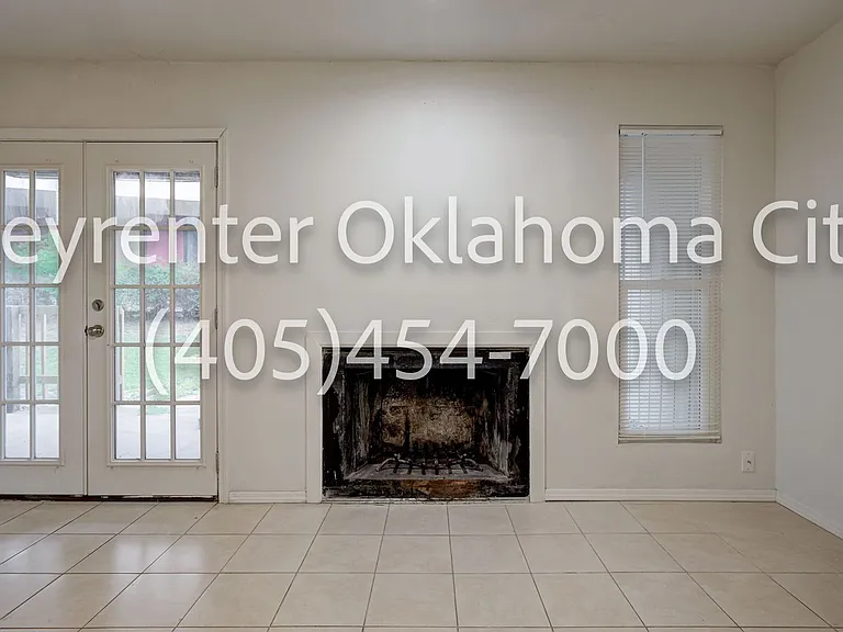 6554 N. Meridian Ave. Townhouse — Photo 8