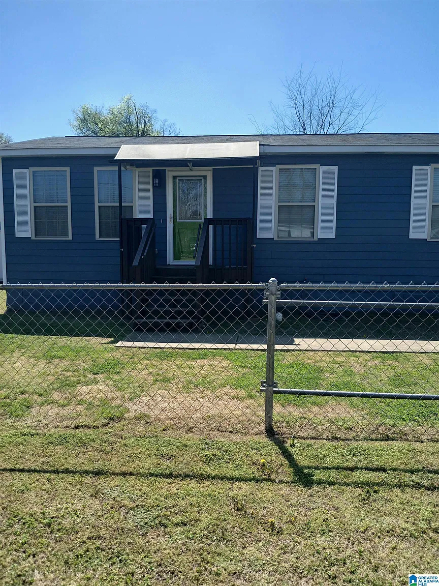 4316 49th St SW photo 1