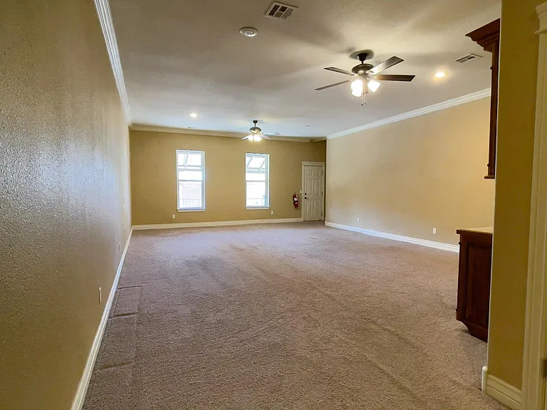 215 N Wright St — Photo 16