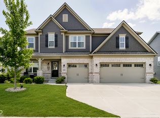 15589 Whelchel Dr, Fishers, IN 46037