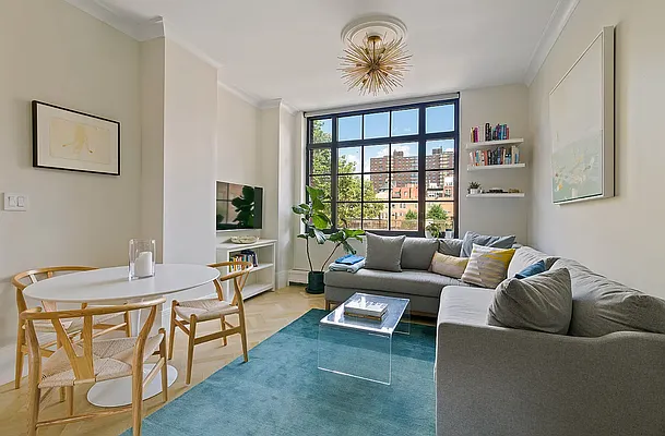 Rented by Oxford Property Group | media 11