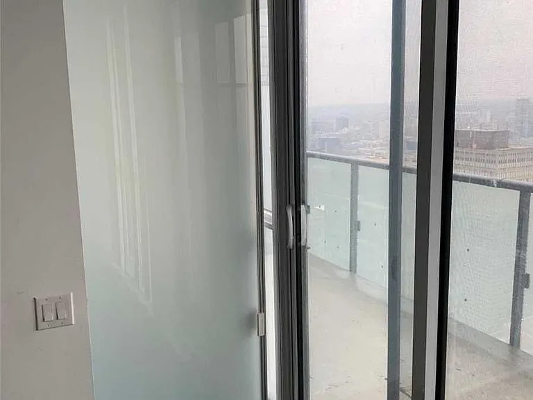 15 Grenville St #4205 — Photo 10