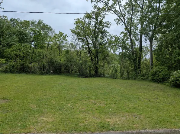 503 W Douglas St, Bangor, MI 49013