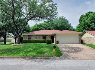 544 Annapolis Dr, Fort Worth, TX 76108