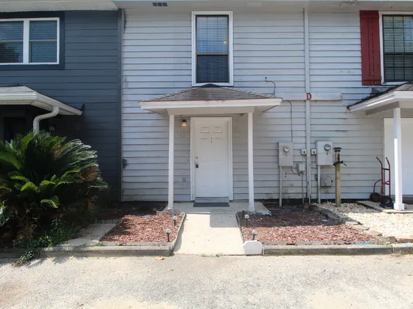 7022 Chapel St APT 15, Pensacola, FL 32504