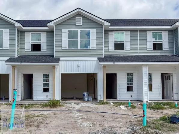 18 Beaumont Dr, Hinesville, GA 31313