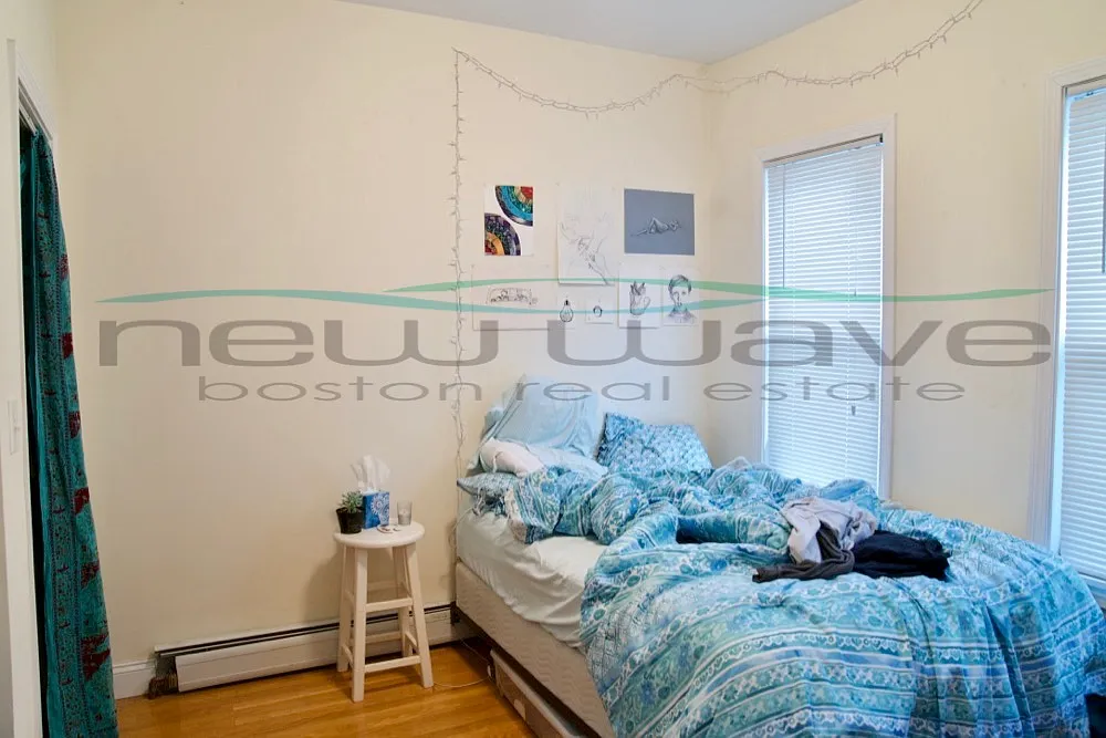 4 bed, 1300 sqft, $6,400 — Photo 3