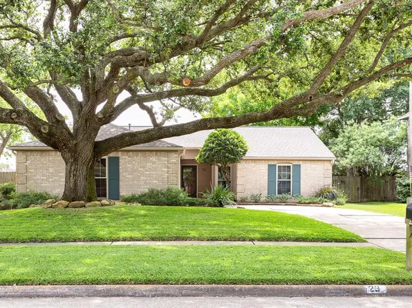 23 Oak Harbor Dr, Houston, TX 77062