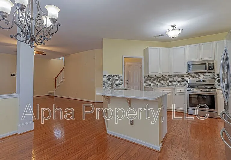 27 Lake Valley Ct — Photo 8