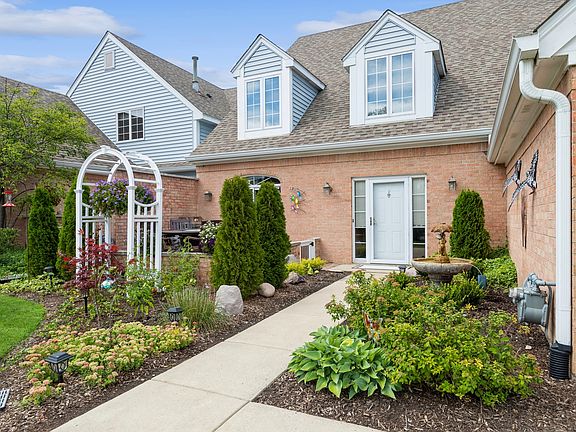 2nd image of 5616 Chesapeake Dr #5616