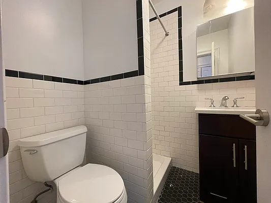 Rented by Hillel Realty Group | media 25