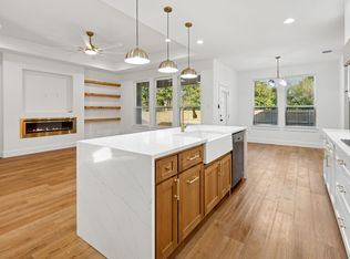 814 N Henry St, Lancaster, TX 75146