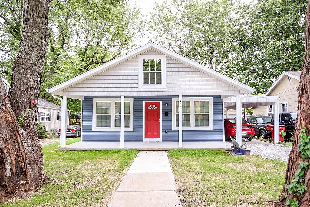 Beautiful & Charming 4 Bed / 2 Bath Home Newly Updated & Move-In Ready! — Photo 1