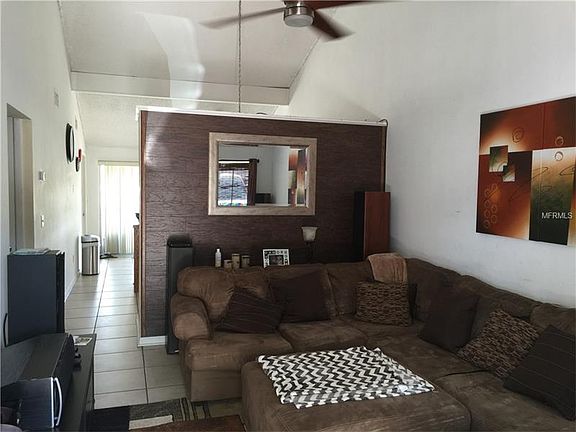 5th image of 8511 Briar Grove Cir