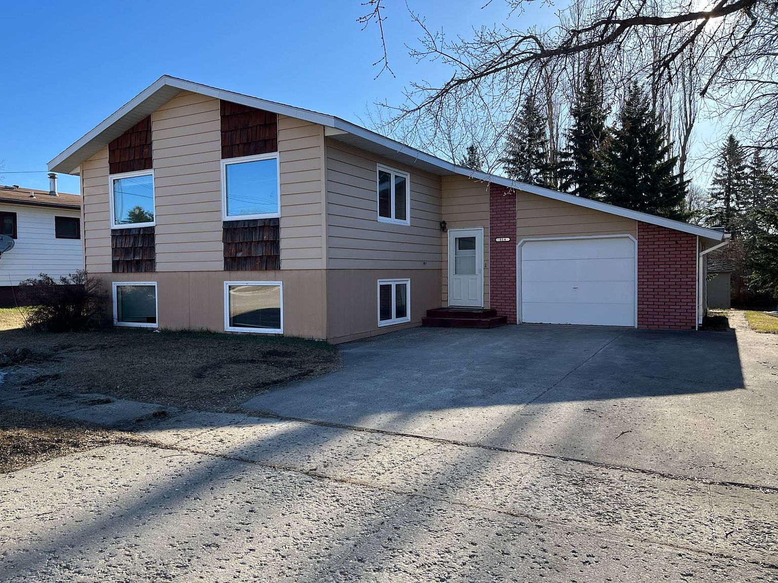 514 2nd St NE, Rolla, ND 58367 Zillow