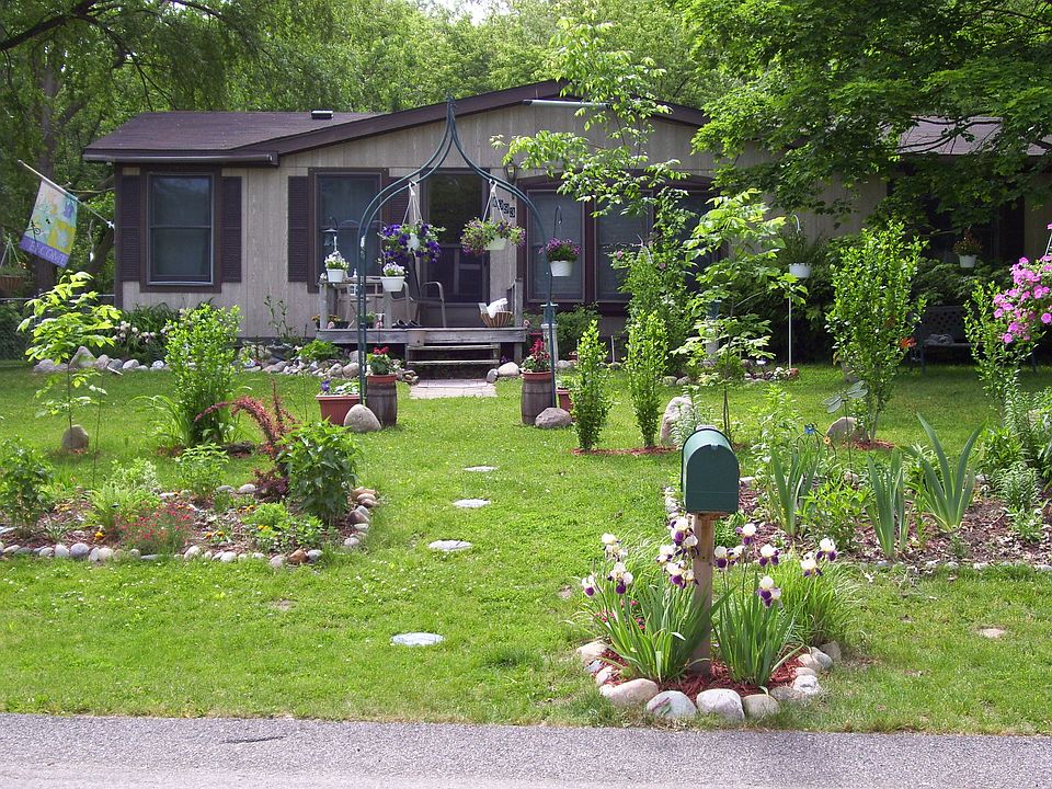 1st image of 4993 Pleasantcreek Ave NE