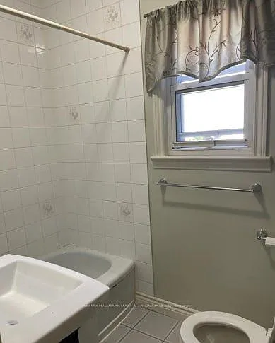 54 Highland Park Blvd E — Photo 10