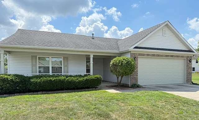445 Grant Ct photo 1