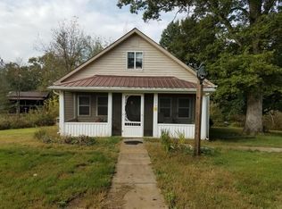 1306 Old Allardt Rd, Jamestown, TN 38556