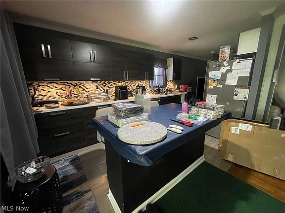 2nd image of 353 Ansel Rd