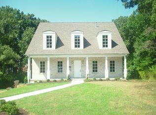 541 N Country Way Dr, Cordova, TN 38018