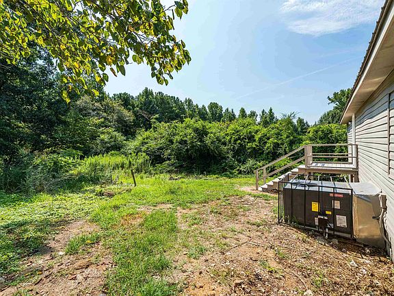 5th image of 862 Hillview Dr